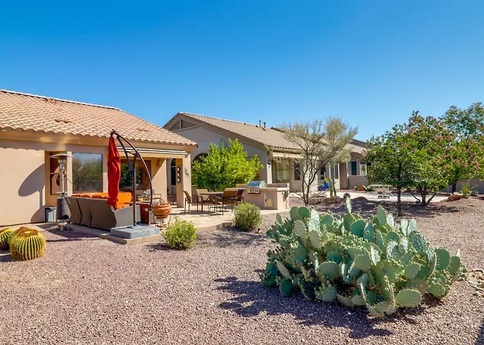 Catalina Mtn Views! Tucson Townhome W/ Large Patio
